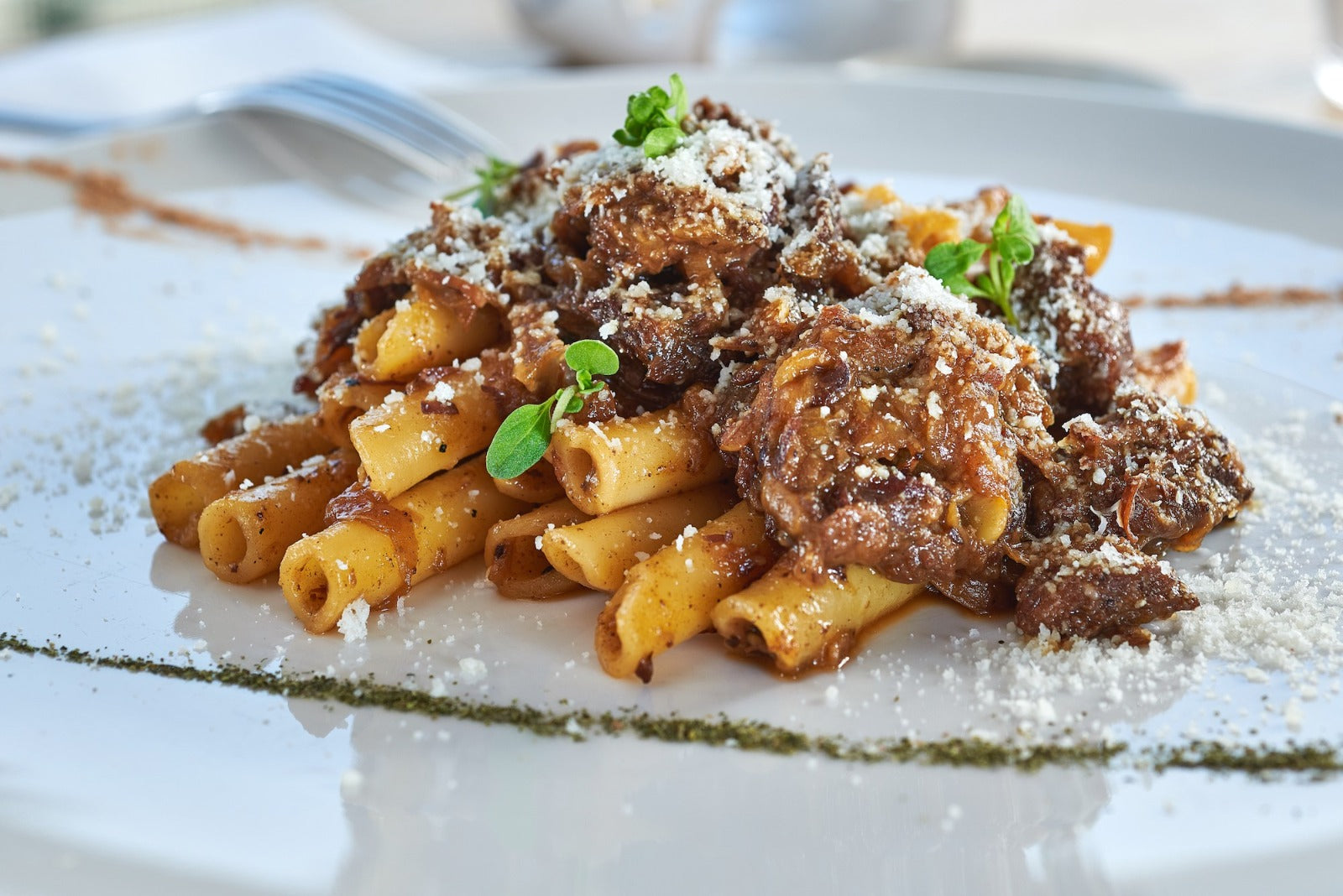 Ziti spezzati alla genovese - Campania